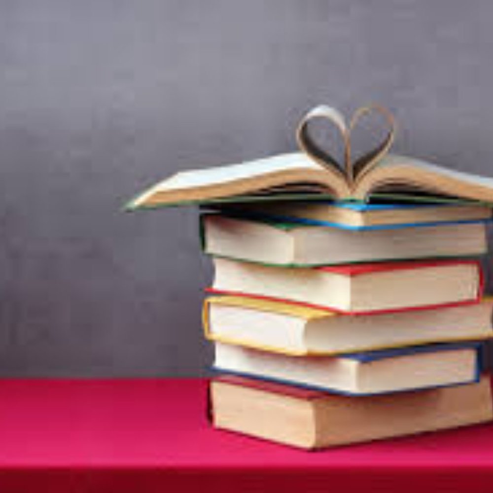 Meet your Posher, Bookworm Goddess